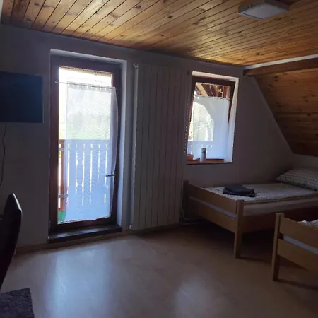 Kometer Soba Homestay Bovec